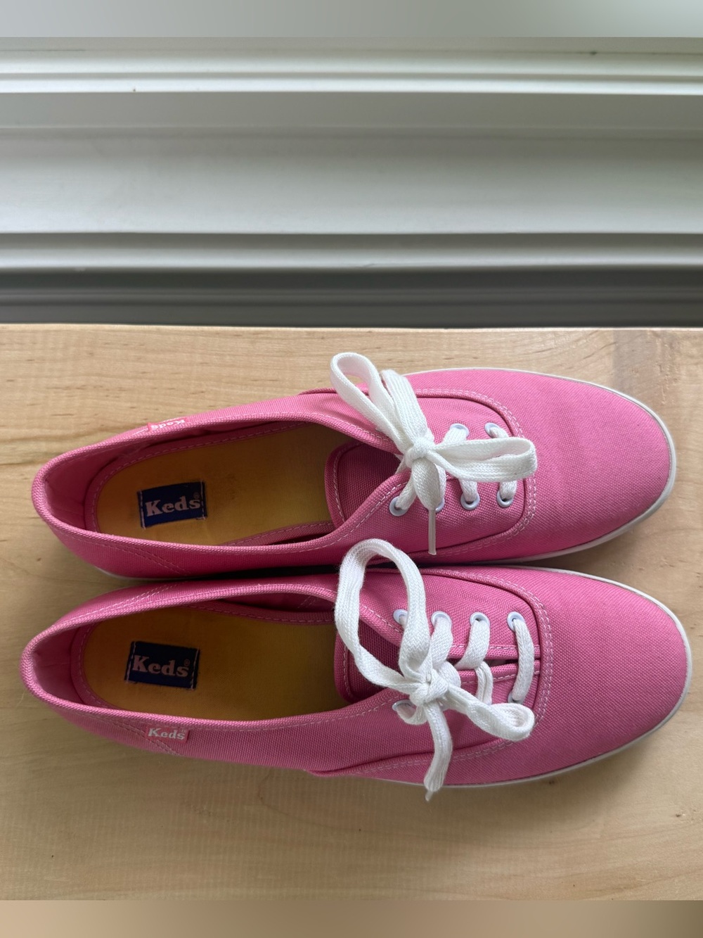 Women’s Keds Pink Canvas Low-Top Sneakers with White Laces - Picture 2 of 11